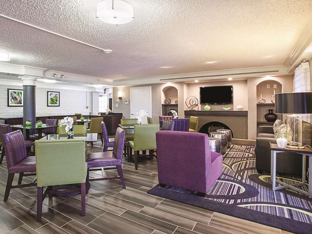 La Quinta By Wyndham North Carmichael